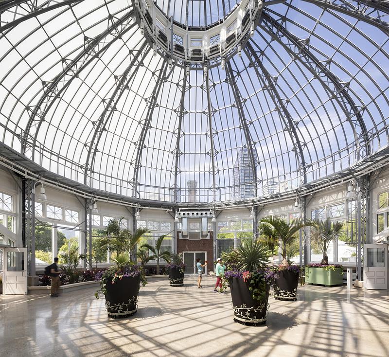 Dossier de presse | 1069-05 - Communiqué de presse | Allan Gardens Palm House Restoration Honoured with Lieutenant Governor’s Award as Momentum Builds for Conservatory Expansion - Zeidler Architecture Inc. - Architecture institutionnelle - Interior - Crédit photo : Adrien Williams