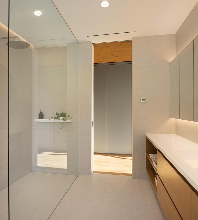 Press kit | 880-25 - Press release | The Albatross - MU Architecture - Residential Architecture - Master bathroom-2 - Photo credit: Stéphane Groleau