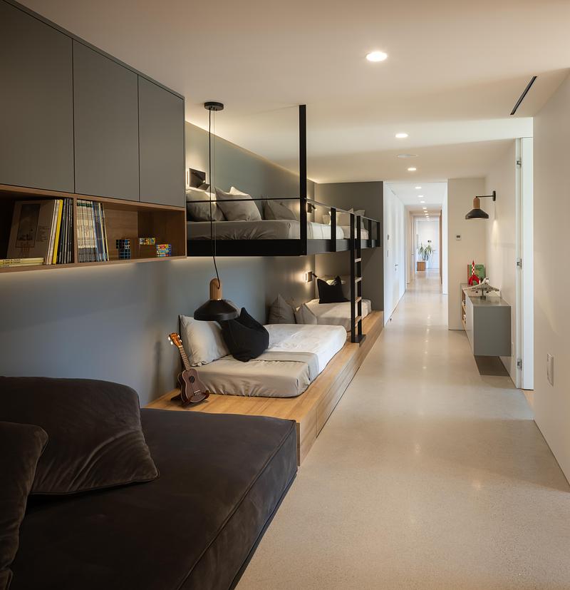 Press kit | 880-25 - Press release | The Albatross - MU Architecture - Residential Architecture - Kid's Area- Bunk beds-2 - Photo credit: Stéphane Groleau