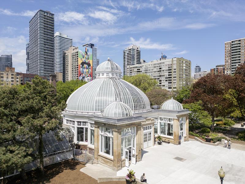 Dossier de presse | 1069-05 - Communiqué de presse | Allan Gardens Palm House Restoration Honoured with Lieutenant Governor’s Award as Momentum Builds for Conservatory Expansion - Zeidler Architecture Inc. - Architecture institutionnelle - Exterior - Crédit photo : Adrien Williams