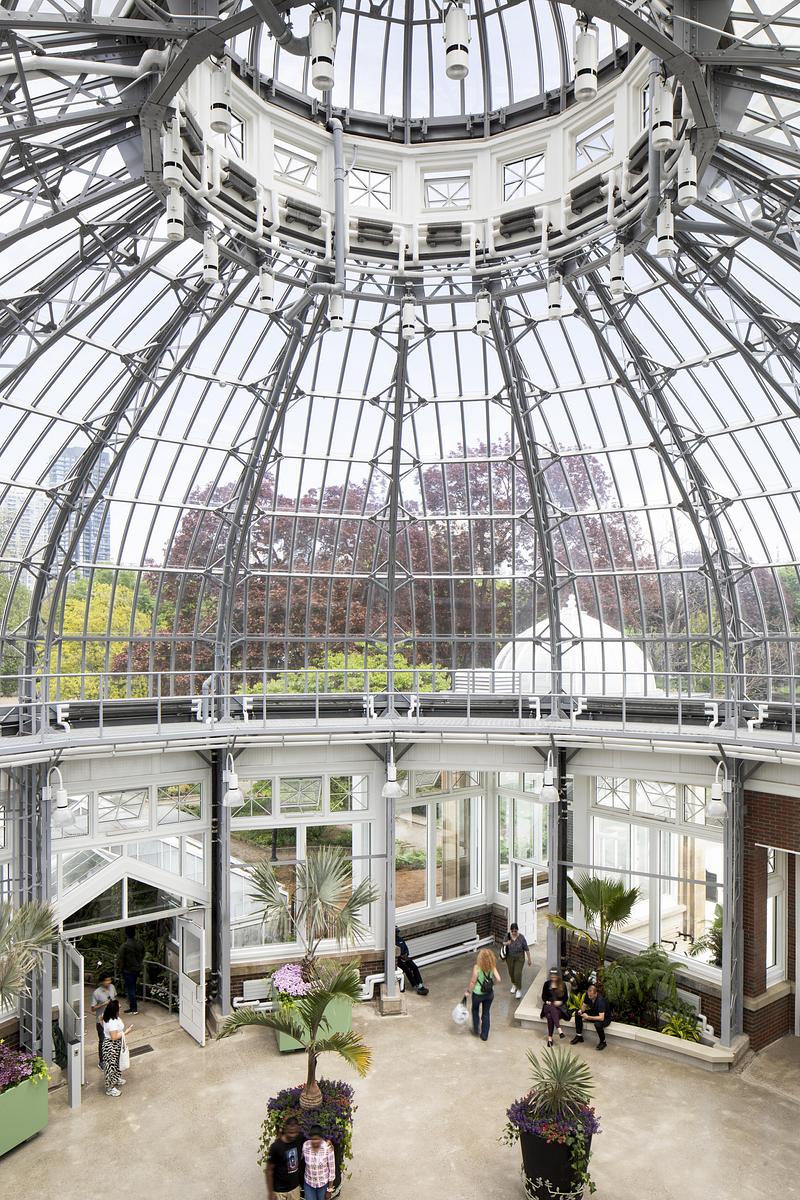 Dossier de presse | 1069-05 - Communiqué de presse | Allan Gardens Palm House Restoration Honoured with Lieutenant Governor’s Award as Momentum Builds for Conservatory Expansion - Zeidler Architecture Inc. - Architecture institutionnelle - Interior - Crédit photo : Adrien Williams