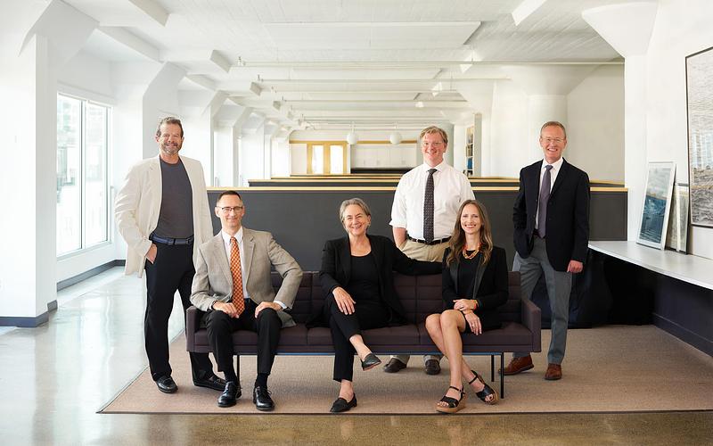 Dossier de presse | 7855-05 - Communiqué de presse | VMA Wins The Arthur Ross Award For Architecture - Voith & Mactavish Architects LLP - Architecture institutionnelle - Cameron J. Mactavish, Founding Partner Emeritus; Daniela H. Voith, Founding Partner &amp; Director of Design; John H. Cluver, Senior Partner &amp; Director of Historic Preservation; Sennah L. Loftus, Partner &amp; Director of Interiors; Robert A. Douglass, Partner &amp; Sustainability Program Director; J. Scott O’Barr, Partner &amp; Director of Residential Design - Crédit photo :  Photo: Jeffrey Totaro 