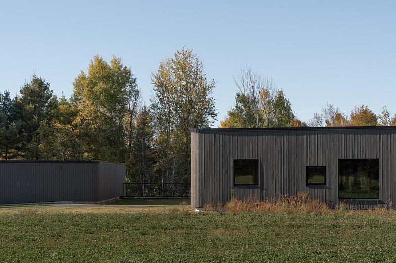Dossier de presse | 1057-14 - Communiqué de presse | KANVA dévoile le musée du Parc Marie-Victorin : habiter la topographie pour révéler un patrimoine forgé par le temps - KANVA - Architecture institutionnelle - Crédit photo : Raphaël Thibodeau