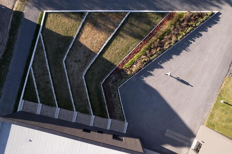 Dossier de presse | 1057-14 - Communiqué de presse | KANVA dévoile le musée du Parc Marie-Victorin : habiter la topographie pour révéler un patrimoine forgé par le temps - KANVA - Architecture institutionnelle - Crédit photo : Raphaël Thibodeau
