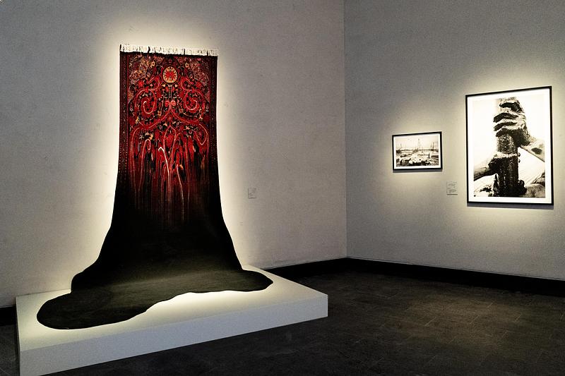 Press kit | 7871-01 - Press release | Black Gold Museum Where Oil Becomes Art - La Méduse - Art -  Black Gold Museum, Doubts Section, Faig Ahmed, Didier Ruef - Photo credit: La Méduse