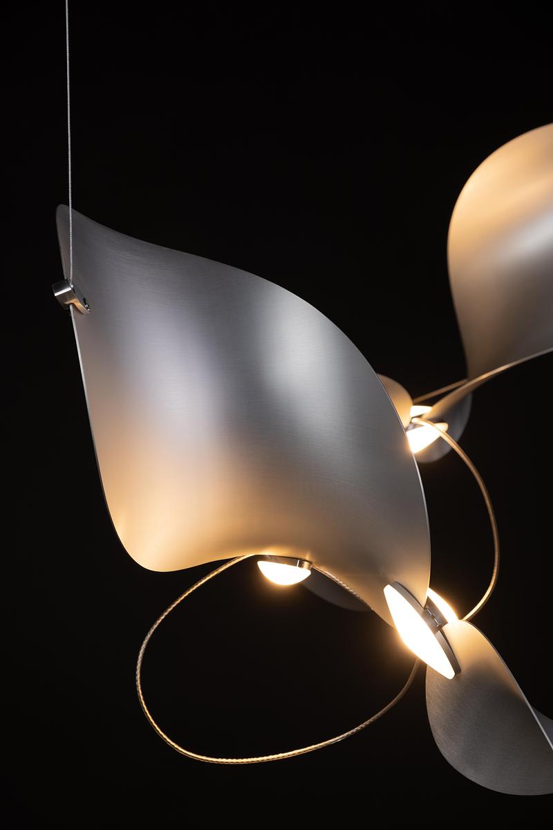 Dossier de presse | 7852-01 - Communiqué de presse | Dune Modular Pendant Luminaire - MOSS Objects - Design d’éclairage - Crédit photo : MOSS Objects