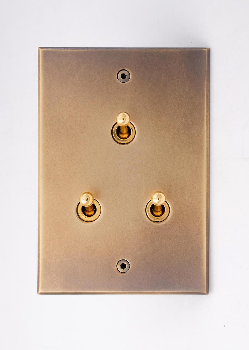 Dossier de presse | 2630-22 - Communiqué de presse | Meljac célèbre l’authenticité du laiton   avec la finition Antique Brass NA - Meljac - Produit - Crédit photo : Meljac