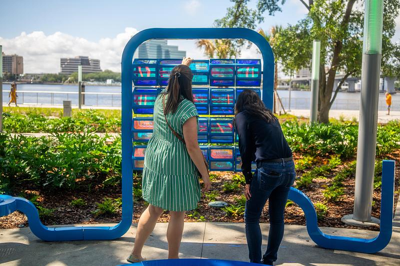 Dossier de presse | 5595-12 - Communiqué de presse | The Urban Conga Unveils 'A Cappella', a New Public Art Installation Celebrating Jacksonville's Enduring Musical Legacy - The Urban Conga - Design urbain - Crédit photo : Photo by Christopher Brickman