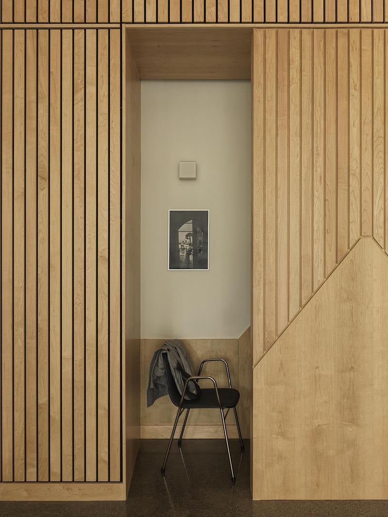 Dossier de presse | 7855-08 - Communiqué de presse | CIVILIAN Elevates Student Experience with Architecturally-Integrated Interiors at Bard College’s North Campus Residence Complex - CIVILIAN - Architecture commerciale - Crédit photo : Chris Mottalini