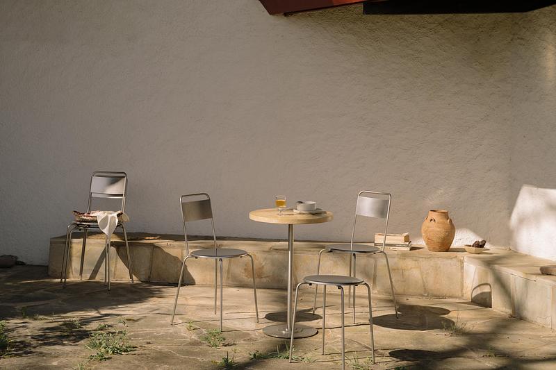 Press kit | 809-48 - Press release | AZURE Announces the 28 Winners of the 2026 AZ Awards - AZURE Media - Competition - Design - <p class="">SINGLE-PIECE FURNITURE</p><p>Winner: Petit Rond Series by Troels Grum-Schwensen for FRAMA</p> - Photo credit: Courtesy of FRAMA