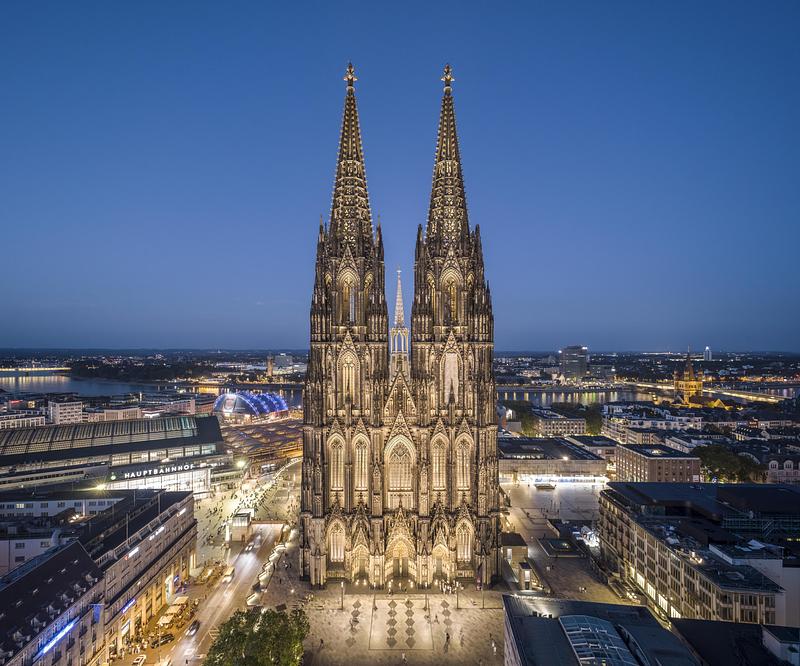 Press kit | 809-48 - Press release | AZURE Announces the 28 Winners of the 2026 AZ Awards - AZURE Media - Competition -  <p>Design - LIGHTING SCHEMES</p><p>Winner: Cologne Cathedral, Cologne, Germany by Licht Kunst Licht</p><p class=""> </p>  - Photo credit:  <p>HGEsch<br></p> 