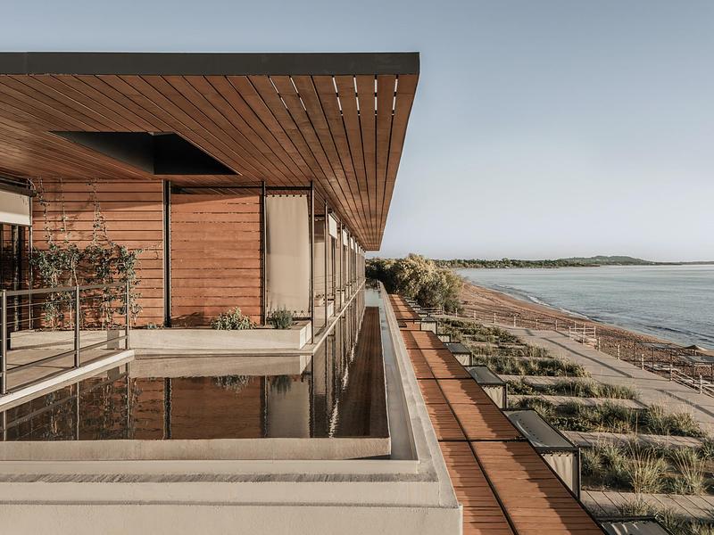 Press kit | 5134-03 - Press release | Dexamenes Seaside Hotel - K-Studio - Commercial Architecture - Photo credit: BREBA Claus Brechenmacher &amp; Reiner Baumann