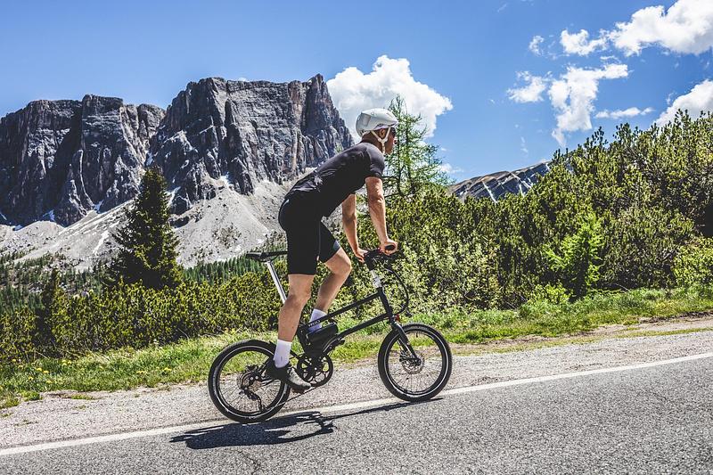 Press kit | 1833-10 - Press release | VELLO presents the world's first electric folding bike featuring the new Bosch HubLine drive system - VELLO BIKE - Industrial Design - VELLO VIA+ TOUR - Photo credit: Felix Busso