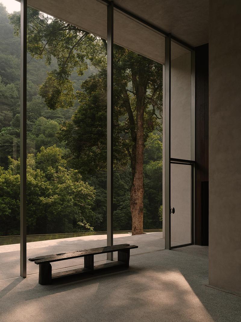 Dossier de presse | 7904-01 - Communiqué de presse | ZOLAND·Emei - Studio J. Bridgland - Architecture commerciale - Crédit photo : <p class="">Jonathan Leijonhufvud@AGENT PAY</p>