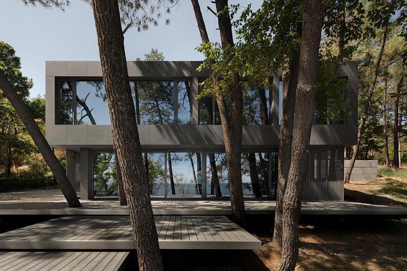 Press kit | 3045-05 - Press release | Pine House - STARH - Residential Architecture - Photo credit: Dian Stanchev