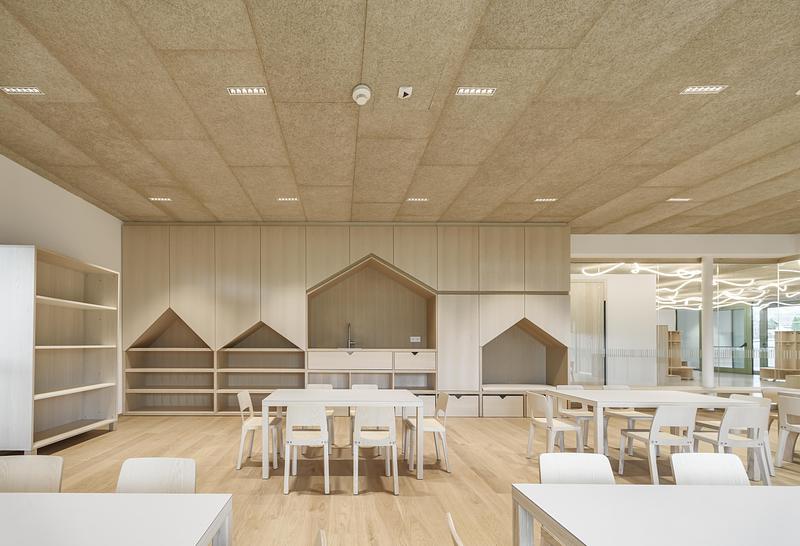 Press kit | 6799-01 - Press release | Roland Baldi Architects Completes Monolithic Multifunctional Building in Barbiano - Roland Baldi Architects - Institutional Architecture - Photo credit: Oskar Da Riz