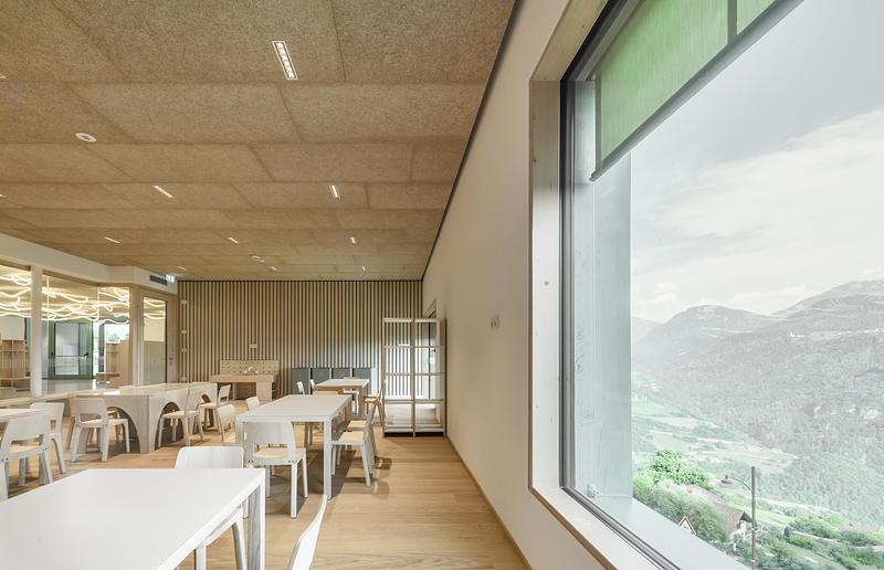 Press kit | 6799-01 - Press release | Roland Baldi Architects Completes Monolithic Multifunctional Building in Barbiano - Roland Baldi Architects - Institutional Architecture - Photo credit: Oskar Da Riz