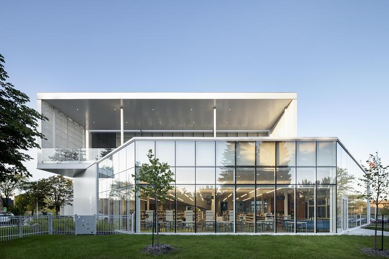 Dossier de presse | 2263-11 - Communiqué de presse | La Bibliothèque L'Octogone : un pôle civique réinventé - Anne Carrier Architectes - Architecture institutionnelle - Crédit photo : Adrien Williams