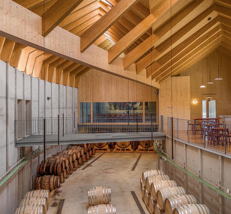 Press kit | 5153-01 - Press release | Quinta de Adorigo Winery - Atelier Sérgio Rebelo - Commercial Architecture - Photo credit: Fernando Guerra