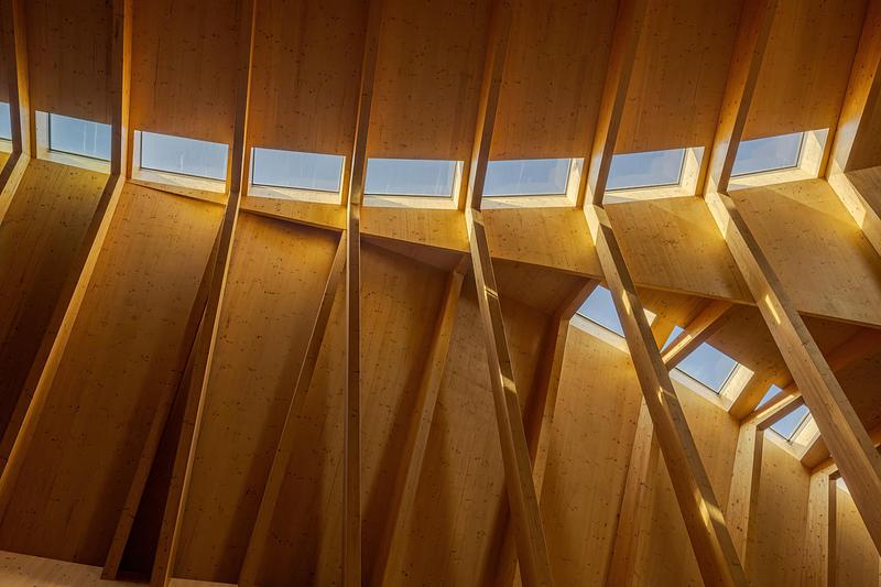Press kit | 5153-01 - Press release | Quinta de Adorigo Winery - Atelier Sérgio Rebelo - Commercial Architecture - Photo credit: Fernando Guerra