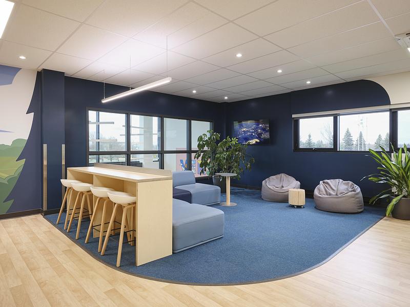 Press kit | 1299-15 - Press release | Externat Sacré-Cœur: When Design Becomes a Teaching Tool - Taktik design - Institutional Architecture - View of the relaxing area - Photo credit: Maxime Brouillet