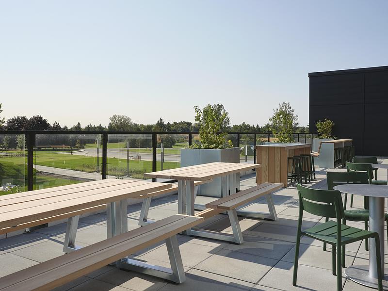 Press kit | 1299-15 - Press release | Externat Sacré-Cœur: When Design Becomes a Teaching Tool - Taktik design - Institutional Architecture - Detail of the Taktik furniture - Photo credit: Maxime Brouillet