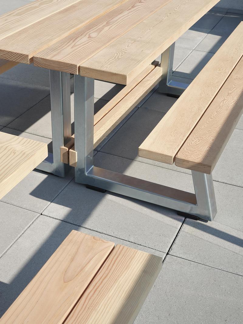 Press kit | 1299-15 - Press release | Externat Sacré-Cœur: When Design Becomes a Teaching Tool - Taktik design - Institutional Architecture - Detail of the Taktik furniture - Photo credit: <img alt="">Maxime Brouillet