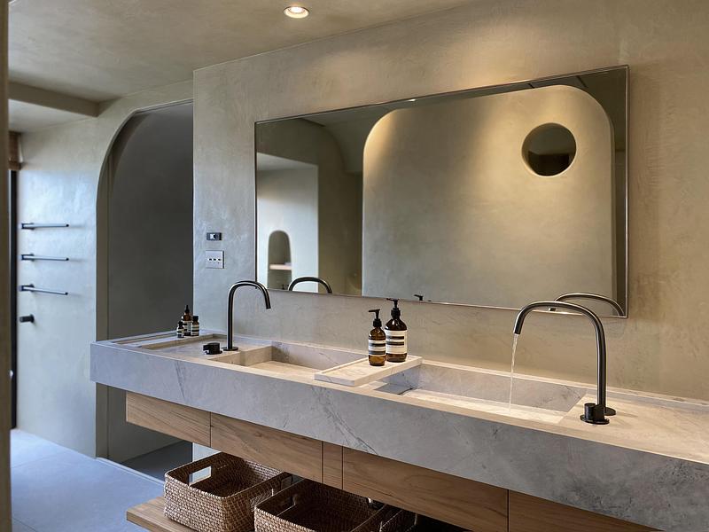 Dossier de presse | 4941-02 - Communiqué de presse | Peny Hsieh Interiors Completes The Sculpted Penthouse, a Calm Retreat Above in Taipei - Peny Hsieh Interiors - Design d’intérieur résidentiel - Crédit photo : Kuomin Lee