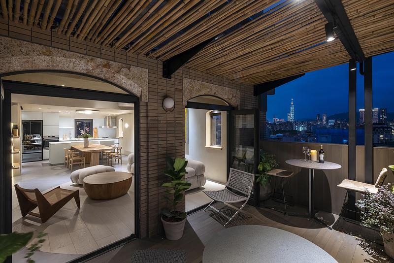 Dossier de presse | 4941-02 - Communiqué de presse | Peny Hsieh Interiors Completes The Sculpted Penthouse, a Calm Retreat Above in Taipei - Peny Hsieh Interiors - Design d’intérieur résidentiel - Crédit photo : Kuomin Lee