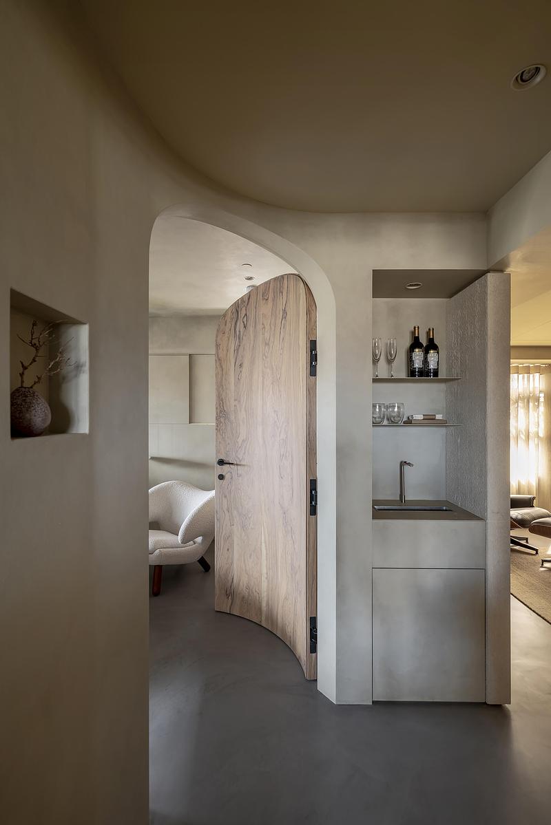 Dossier de presse | 4941-02 - Communiqué de presse | Peny Hsieh Interiors Completes The Sculpted Penthouse, a Calm Retreat Above in Taipei - Peny Hsieh Interiors - Design d’intérieur résidentiel - Crédit photo : Kuomin Lee