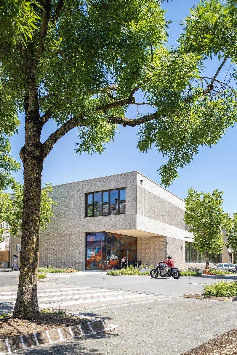 Press kit | 6515-05 - Press release | Ecole Brouch: Primary School - JSWD + Jim Clemes Ass. - Institutional Architecture - Entrance of the primary school - Photo credit: JSWD / Franco Casaccia