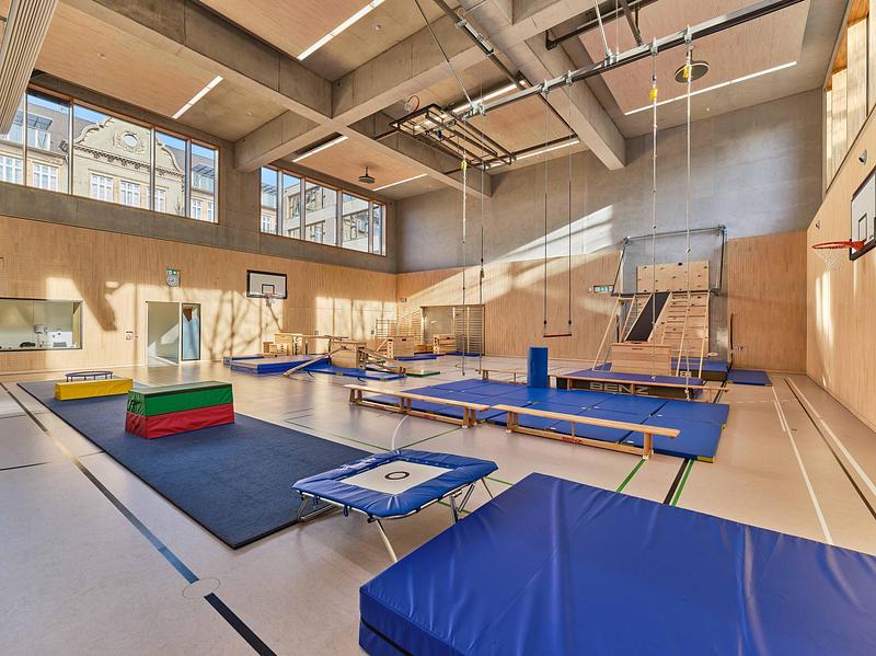 Press kit | 6515-05 - Press release | Ecole Brouch: Primary School - JSWD + Jim Clemes Ass. - Institutional Architecture - Sports hall - Photo credit: Andres Lejona