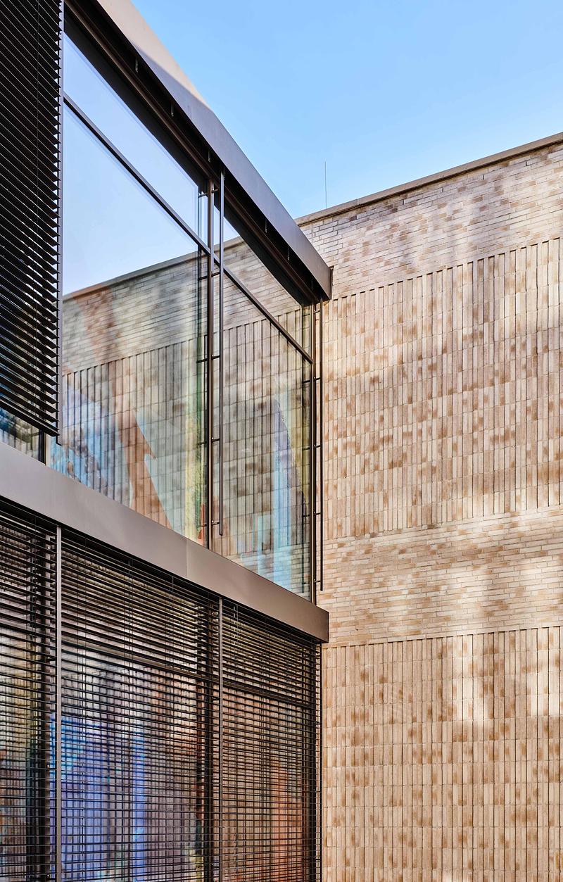 Press kit | 6515-05 - Press release | Ecole Brouch: Primary School - JSWD + Jim Clemes Ass. - Institutional Architecture - Fasade detail - Photo credit: Andres Lejona