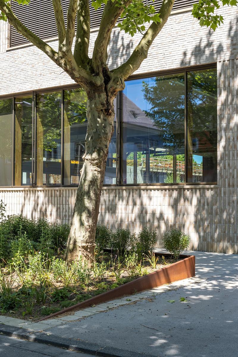 Press kit | 6515-05 - Press release | Ecole Brouch: Primary School - JSWD + Jim Clemes Ass. - Institutional Architecture - Facade detail - Photo credit: JSWD / Franco Casaccia