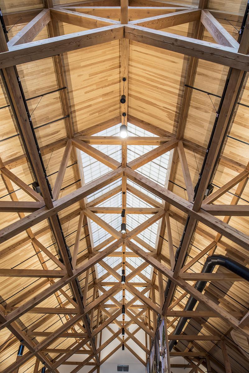Press kit | 7896-01 - Press release | New Energy Works wins at the Architizer A+Awards for Acadia Gateway Center - New Energy Works - Commercial Architecture - Photo credit: Scott Hemenway Photography