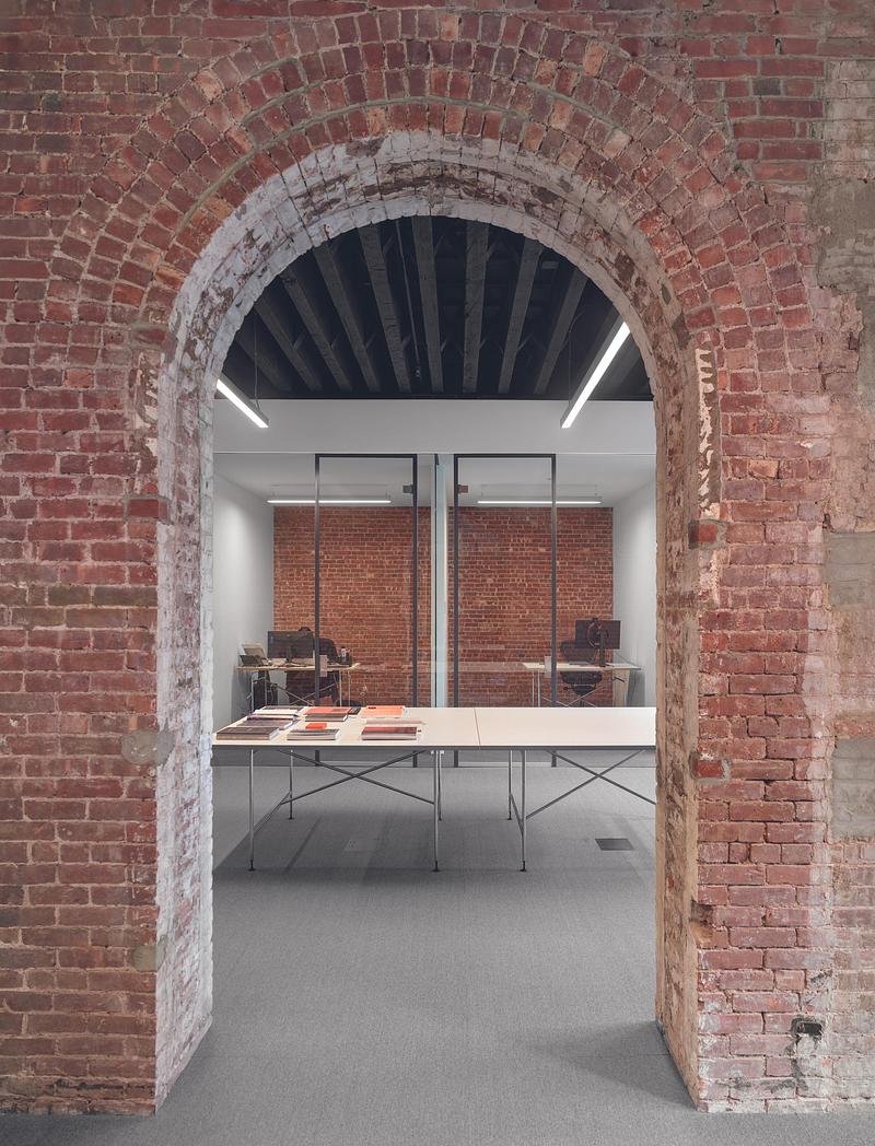 Dossier de presse | 7902-01 - Communiqué de presse | Marian Goodman Gallery - studioMDA - Architecture commerciale - Offices - Crédit photo : Roland Halbe