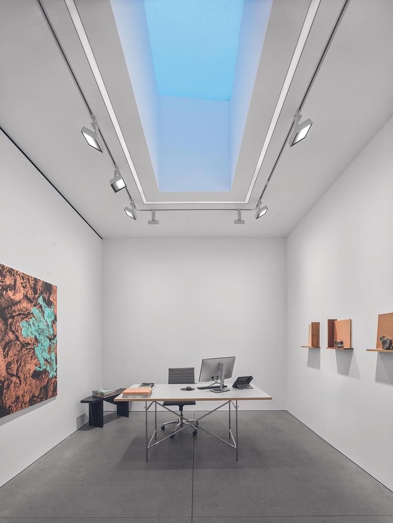 Dossier de presse | 7902-01 - Communiqué de presse | Marian Goodman Gallery - studioMDA - Architecture commerciale - Director's Office - Crédit photo : Roland Halbe