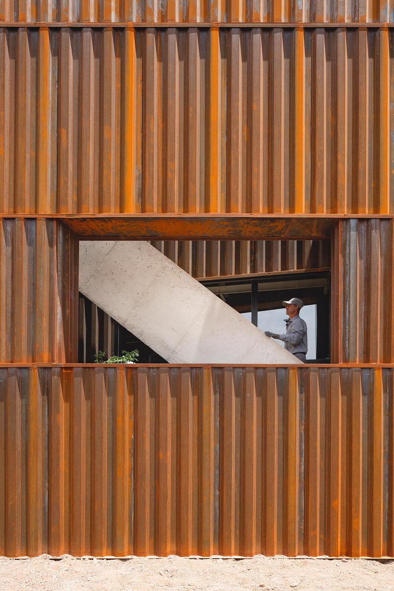 Press kit | 5699-01 - Press release | After the Drawing Ends - Davood Boroojeni Office - Industrial Architecture - Photo credit: Deed Studio