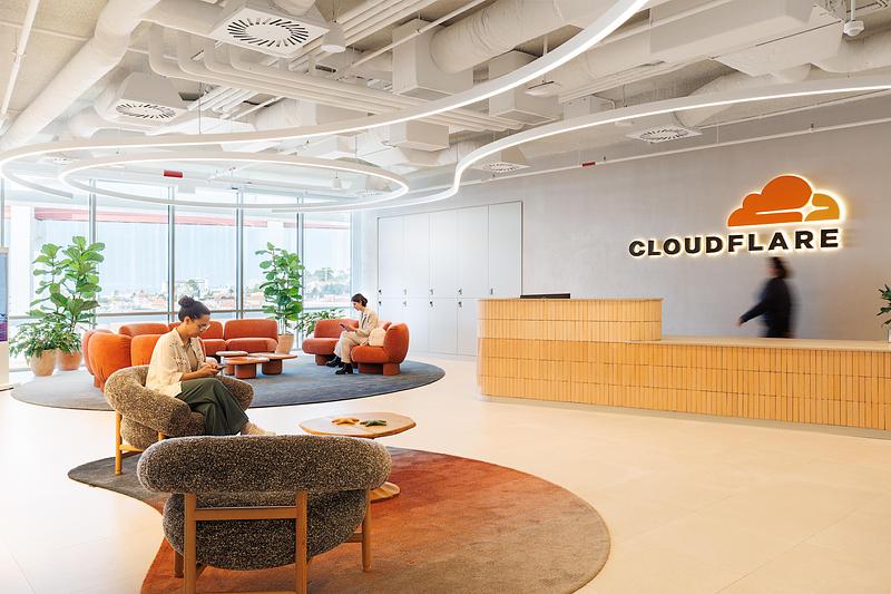 Dossier de presse | 7911-01 - Communiqué de presse | Openbook nommée Best Commercial Firm aux Architizer A+Awards 2026 - Openbook - Architecture commerciale - Cloudflare - Crédit photo : spacesandplaces.pt