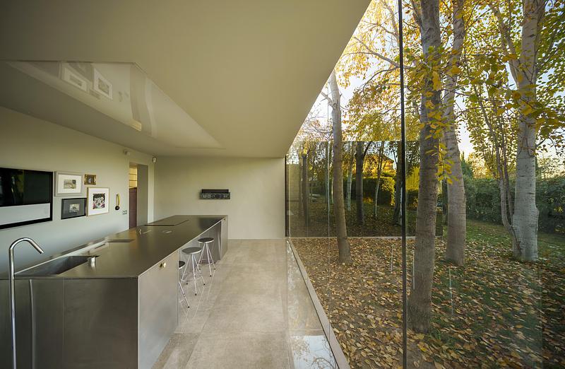 Press kit | 7923-01 - Press release | When Place Becomes Architecture - Martín Martín arquitectos - Residential Architecture - <font dir="auto" style="vertical-align: inherit;"><font dir="auto" style="vertical-align: inherit;">Loe emotional. Martin Martin arquitectos. 09.jpg</font></font><font dir="auto" style="vertical-align: inherit;"><font dir="auto" style="vertical-align: inherit;"></font></font> - Photo credit: <font dir="auto" style="vertical-align: inherit;"><font dir="auto" style="vertical-align: inherit;"> Javier Callejas  </font></font>