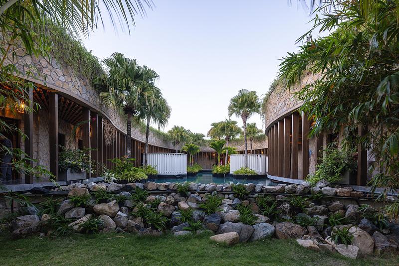 Press kit | 6136-01 - Press release | Hidden Spa - Water Hope - Idee Architects - Commercial Architecture - Photo credit: Trieu Chien