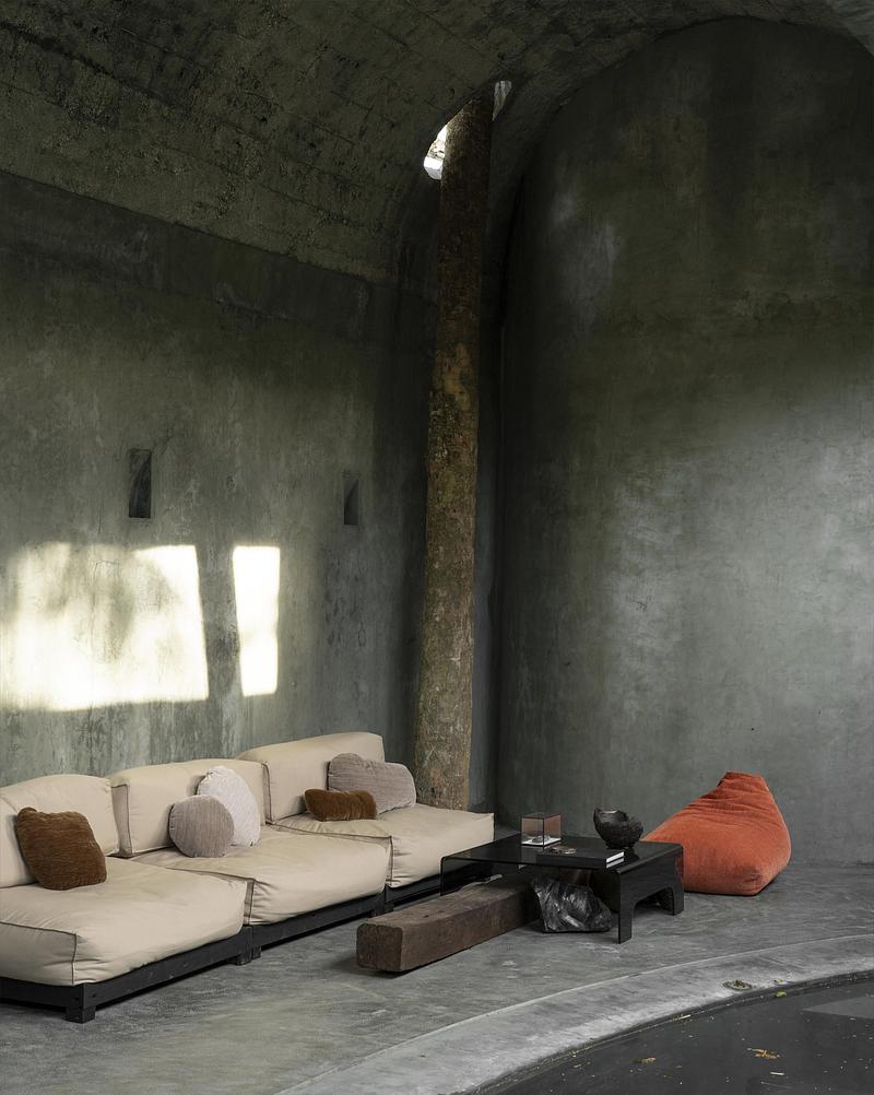 Press kit | 7894-01 - Press release | The green brutalist grotto - Salvador Román & Adela Mortera - Residential Architecture - Photo credit: Fabian Martinez