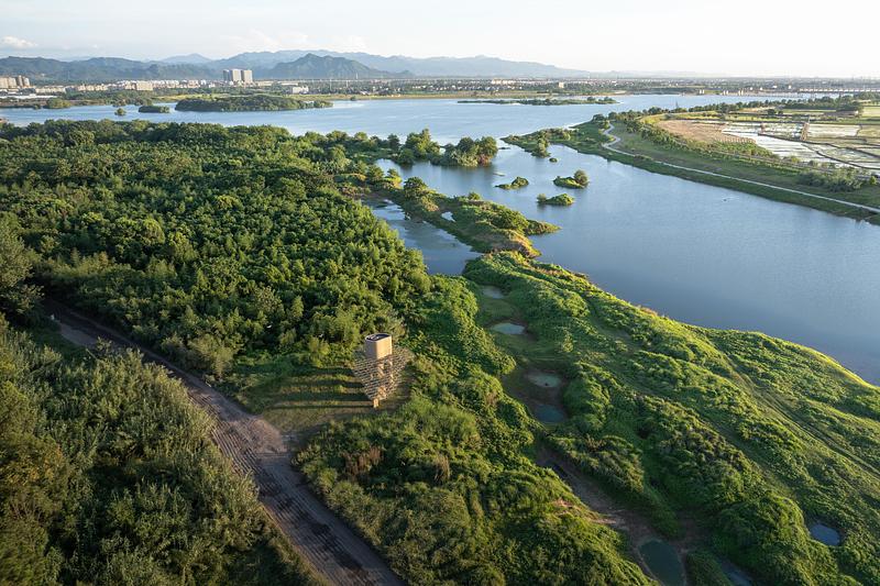 Press kit | 3808-01 - Press release | Wetland Caves: A Discovery Pavilion in the Longyou Wetlands - Studio 10 - Landscape Architecture - Aerial view - Photo credit: Chao Zhang
