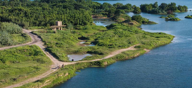 Press kit | 3808-01 - Press release | Wetland Caves: A Discovery Pavilion in the Longyou Wetlands - Studio 10 - Landscape Architecture - Aerial view - Photo credit:  Chao Zhang 