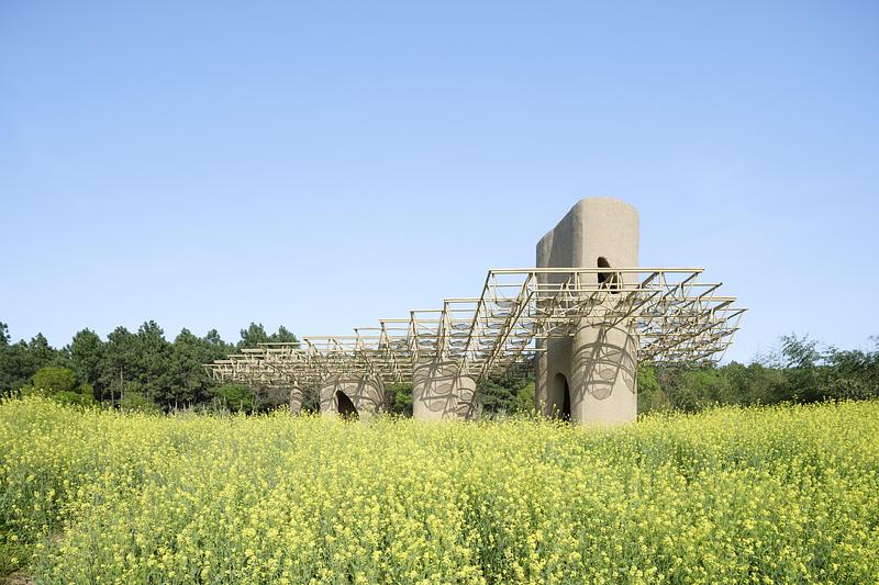 Press kit | 3808-01 - Press release | Wetland Caves: A Discovery Pavilion in the Longyou Wetlands - Studio 10 - Landscape Architecture - Grotto and wetland-pools-inspired columns anchoring the dynamic landscape with minimal intervention. - Photo credit:  Guowei Liu 