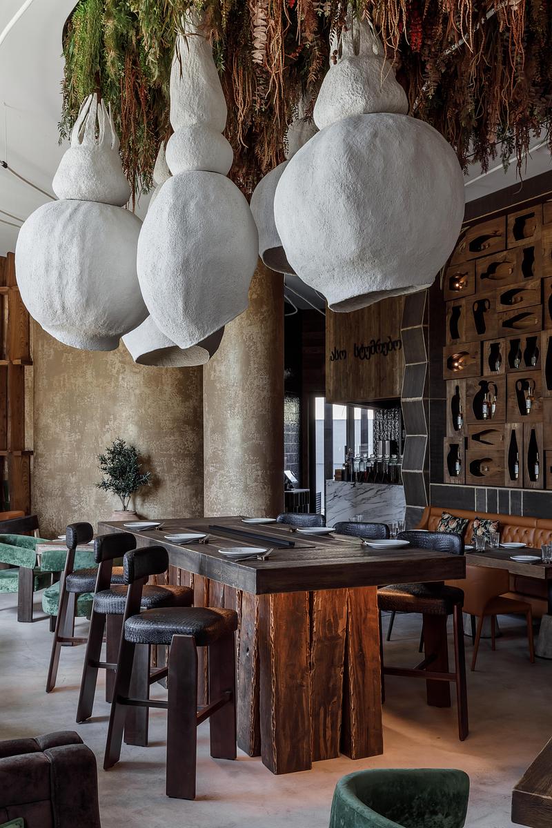 Dossier de presse | 7928-01 - Communiqué de presse | Design du restaurant Mamuli - SOIA Design - Design d’intérieur commercial - Crédit photo : Misha Chekalov