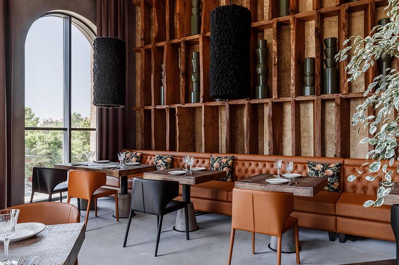 Dossier de presse | 7928-01 - Communiqué de presse | Design du restaurant Mamuli - SOIA Design - Design d’intérieur commercial - Crédit photo : Misha Chekalov