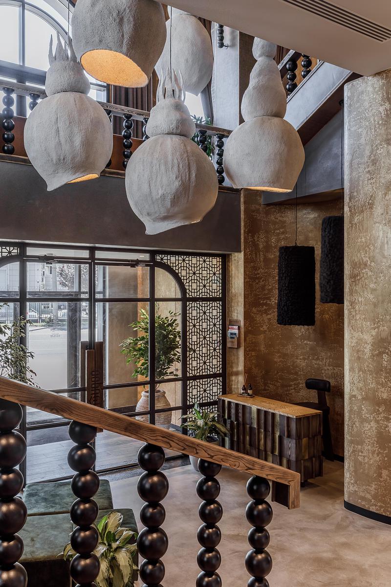 Dossier de presse | 7928-01 - Communiqué de presse | Design du restaurant Mamuli - SOIA Design - Design d’intérieur commercial - Crédit photo : Misha Chekalov