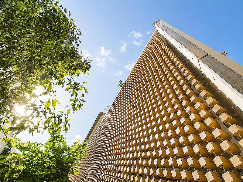 Dossier de presse | 7921-01 - Communiqué de presse | WA MA | Architectural Wooden Cube Facade - Roni Karsh - Architecture résidentielle - Crédit photo : <p class="">Dor Kadmi<span class=""></span></p> <p></p>