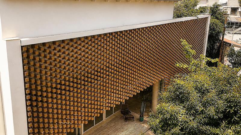 Dossier de presse | 7921-01 - Communiqué de presse | WA MA | Architectural Wooden Cube Facade - Roni Karsh - Architecture résidentielle - Crédit photo : <p class="">Dor Kadmi<span class=""></span></p> <p></p>